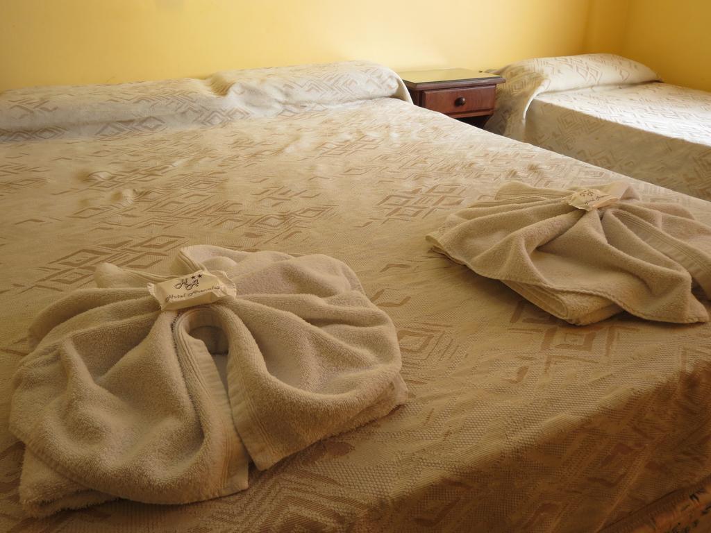 Hotel Arenales Villa Carlos Paz Ruang foto