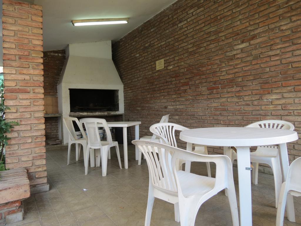 Hotel Arenales Villa Carlos Paz Bagian luar foto
