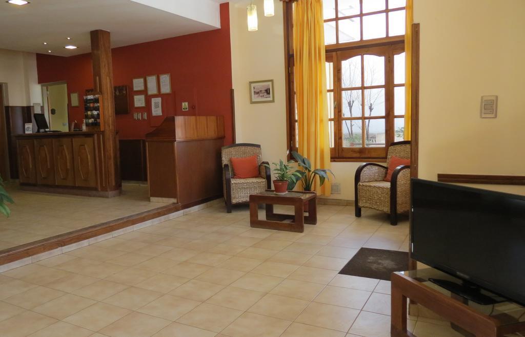 Hotel Arenales Villa Carlos Paz Bagian luar foto