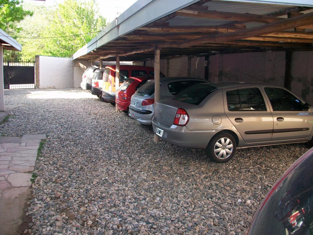 Hotel Arenales Villa Carlos Paz Bagian luar foto