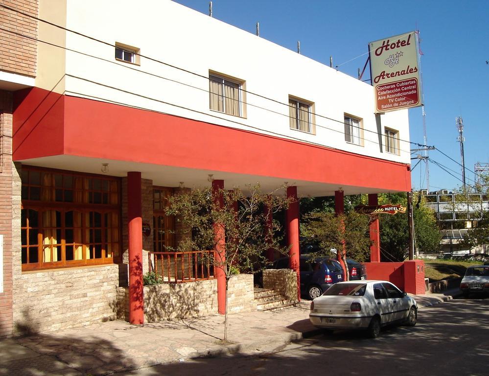 Hotel Arenales Villa Carlos Paz Bagian luar foto