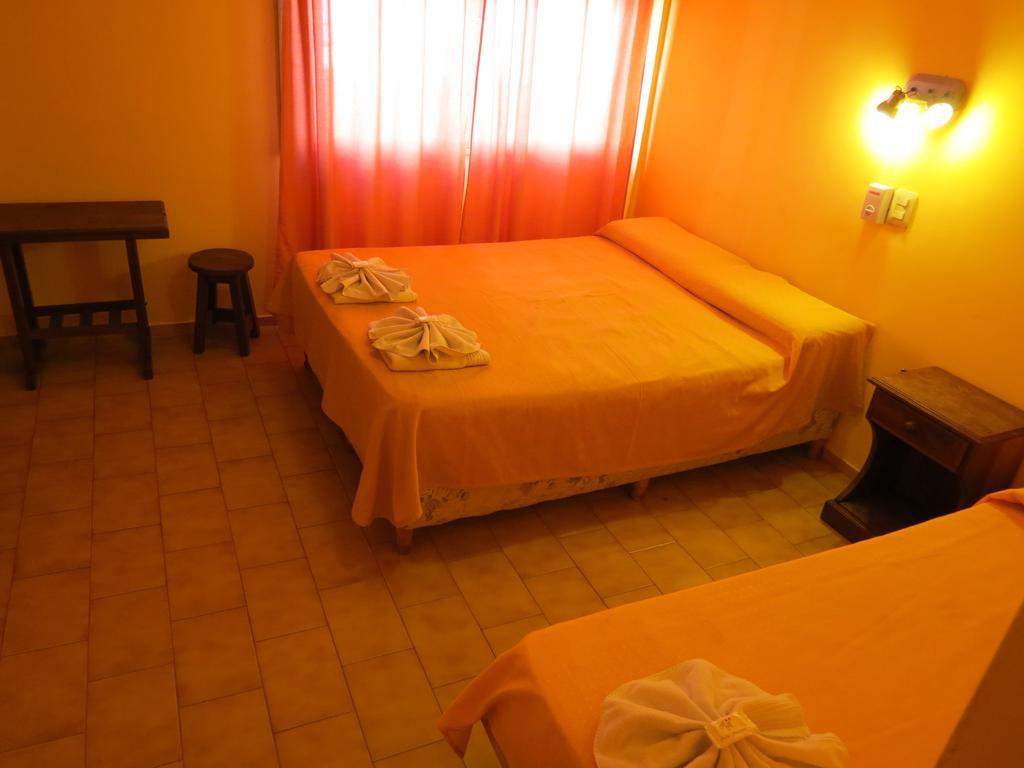 Hotel Arenales Villa Carlos Paz Ruang foto