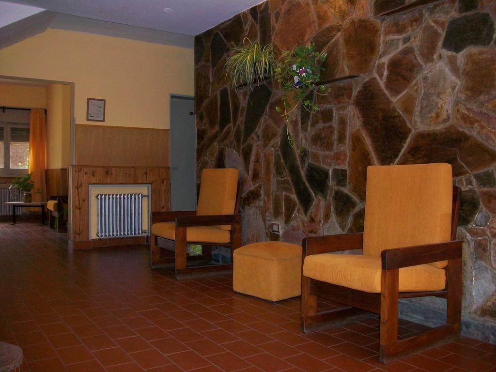 Hotel Arenales Villa Carlos Paz Bagian luar foto